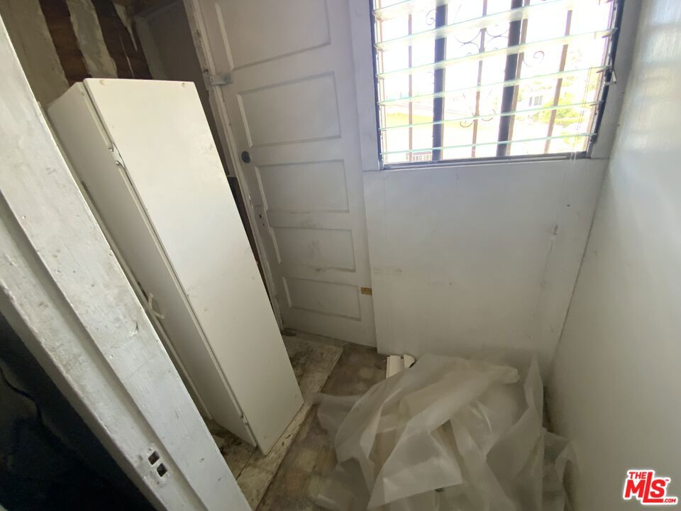 826 E 65th Street Property Photo 34