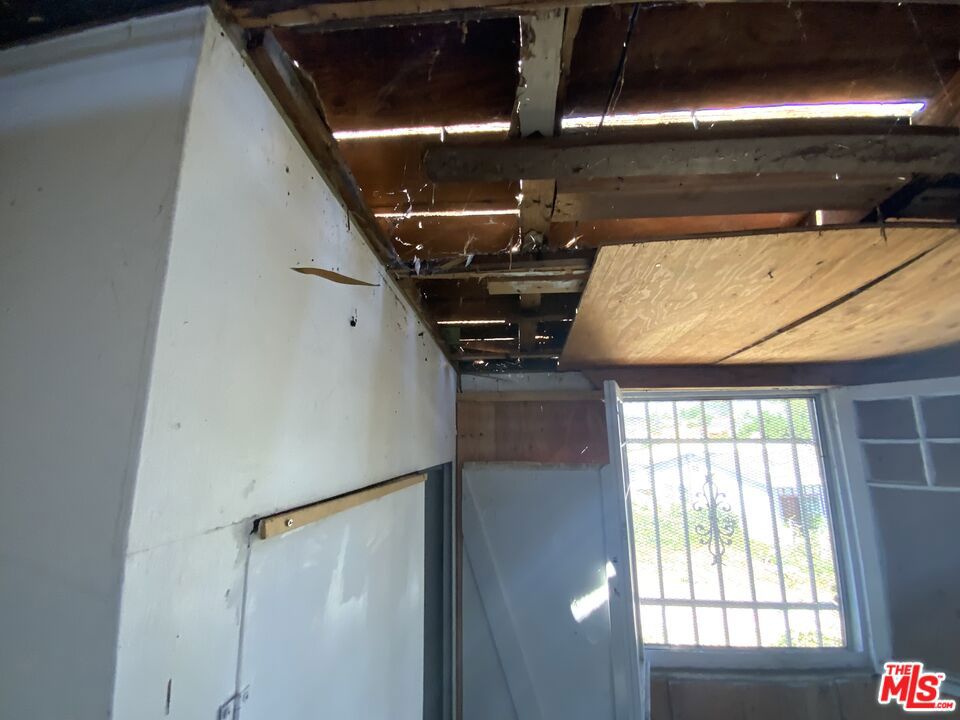 826 E 65th Street Property Photo 42