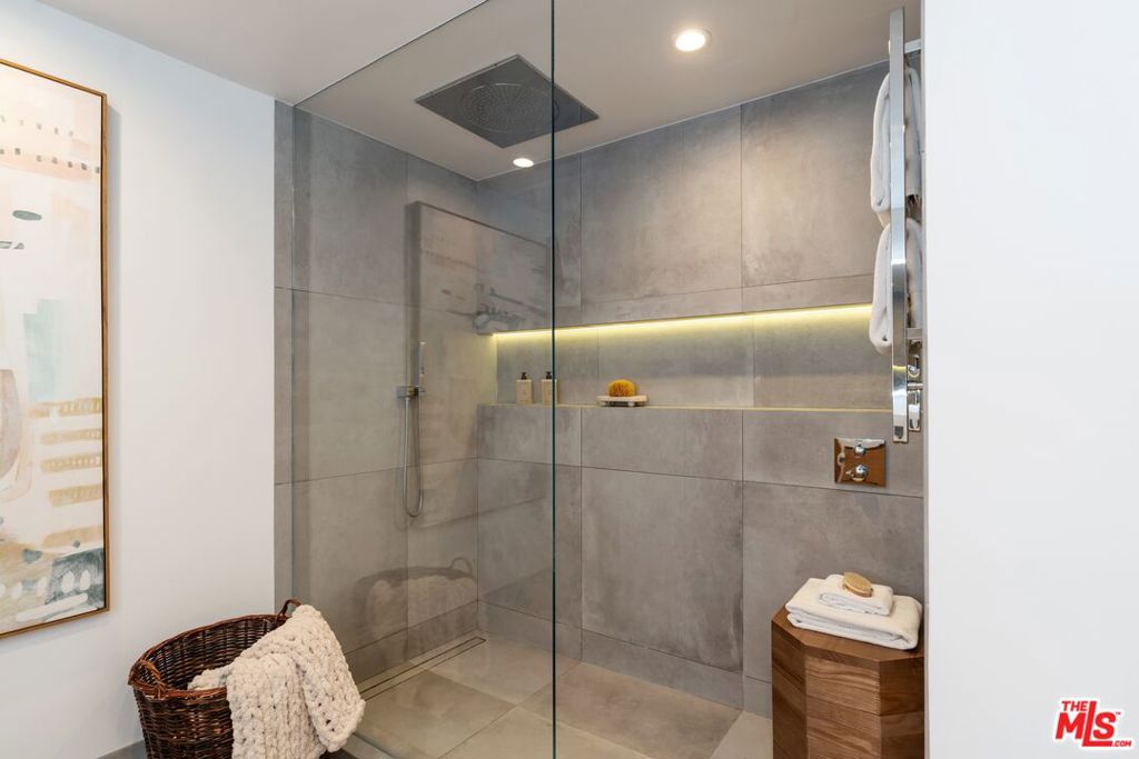 2759 Creston Drive Property Photo 25