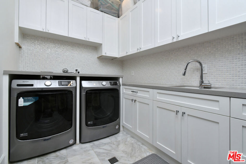 17201 Mccormick Street Property Photo 25