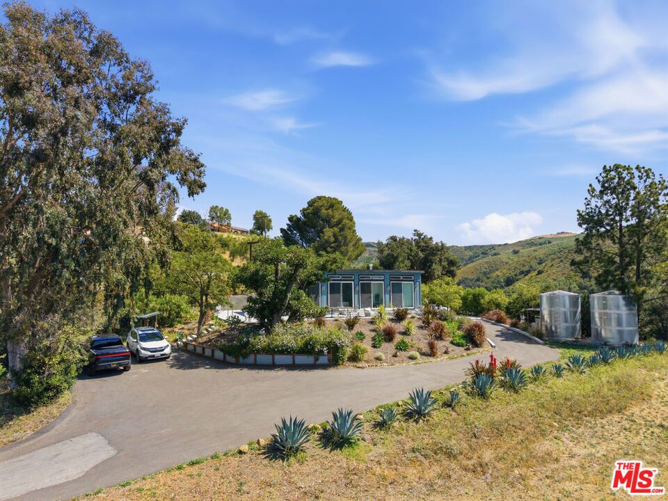 3065 S S Foose Road Property Photo 4