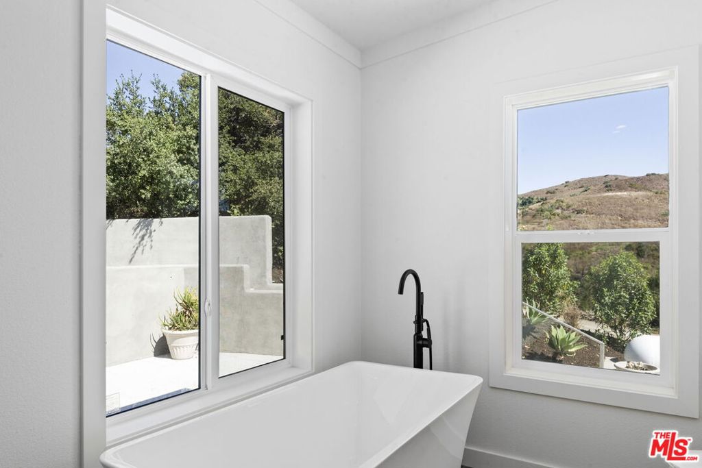 3065 S S Foose Road Property Photo 17