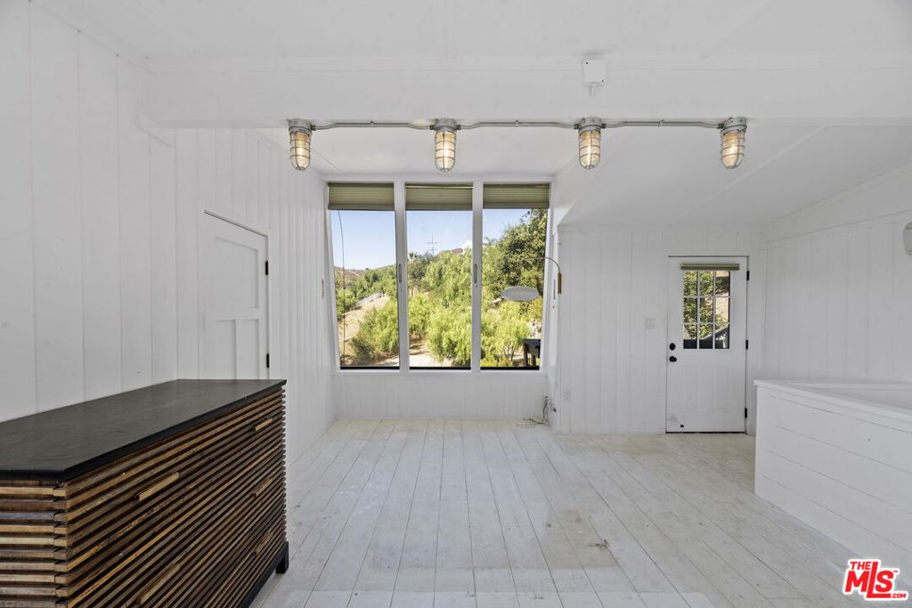 3065 S S Foose Road Property Photo 28