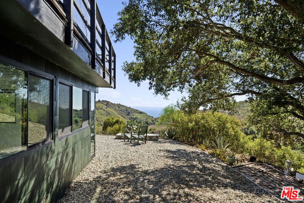 3065 S S Foose Road Property Photo 33
