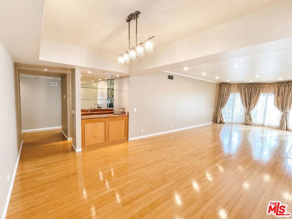 1840 Veteran Avenue 106 Property Photo 10