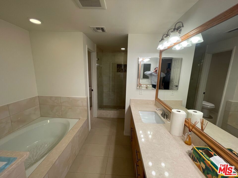 1840 Veteran Avenue 106 Property Photo 17