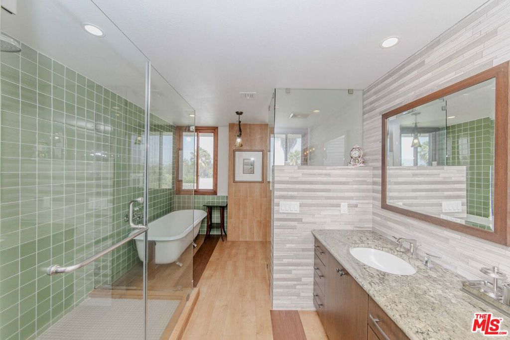 4460 Wilshire Boulevard 705 Property Photo 10
