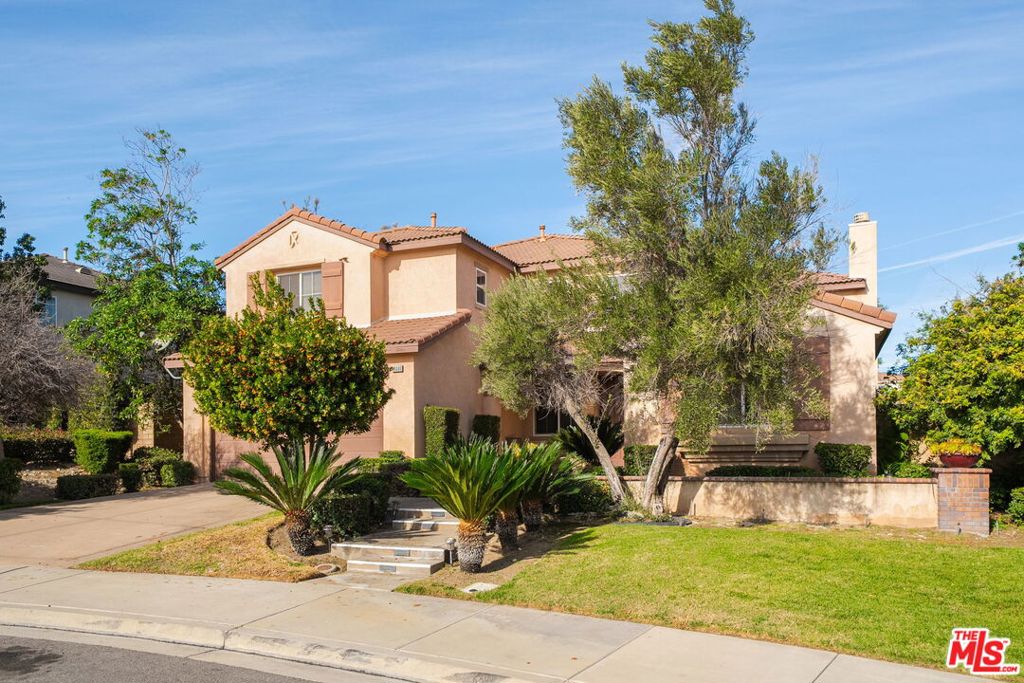 18080 Tanzanite Road Property Photo 3