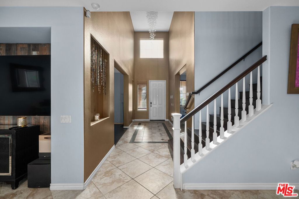 18080 Tanzanite Road Property Photo 8