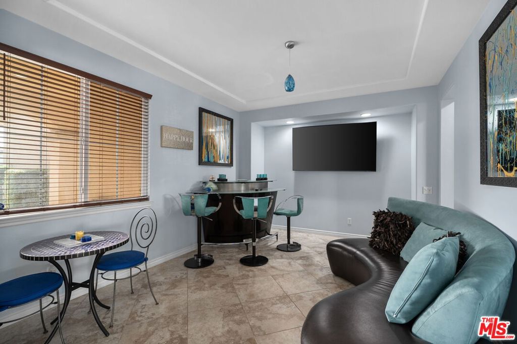 18080 Tanzanite Road Property Photo 9