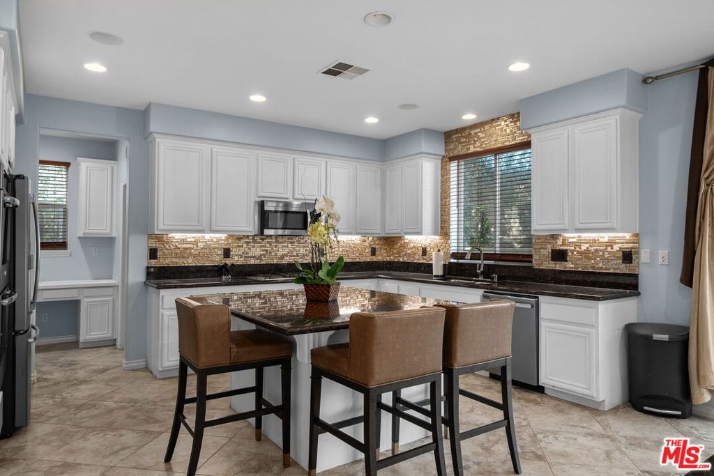 18080 Tanzanite Road Property Photo 14