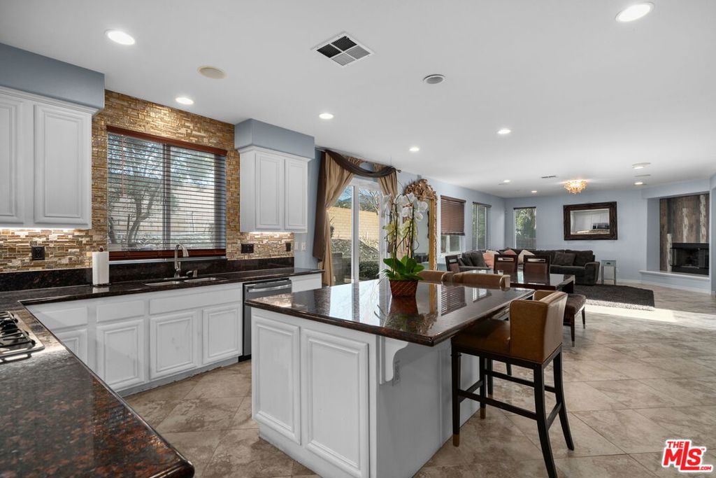 18080 Tanzanite Road Property Photo 16