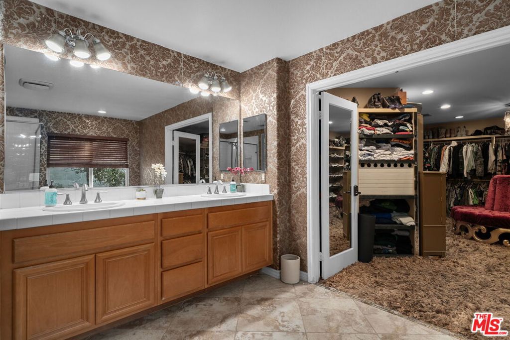 18080 Tanzanite Road Property Photo 27