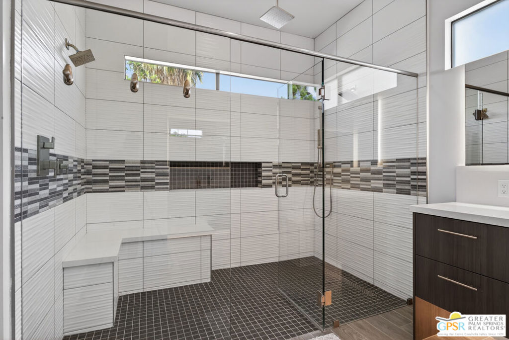 1320 Woodward Way Property Photo 35