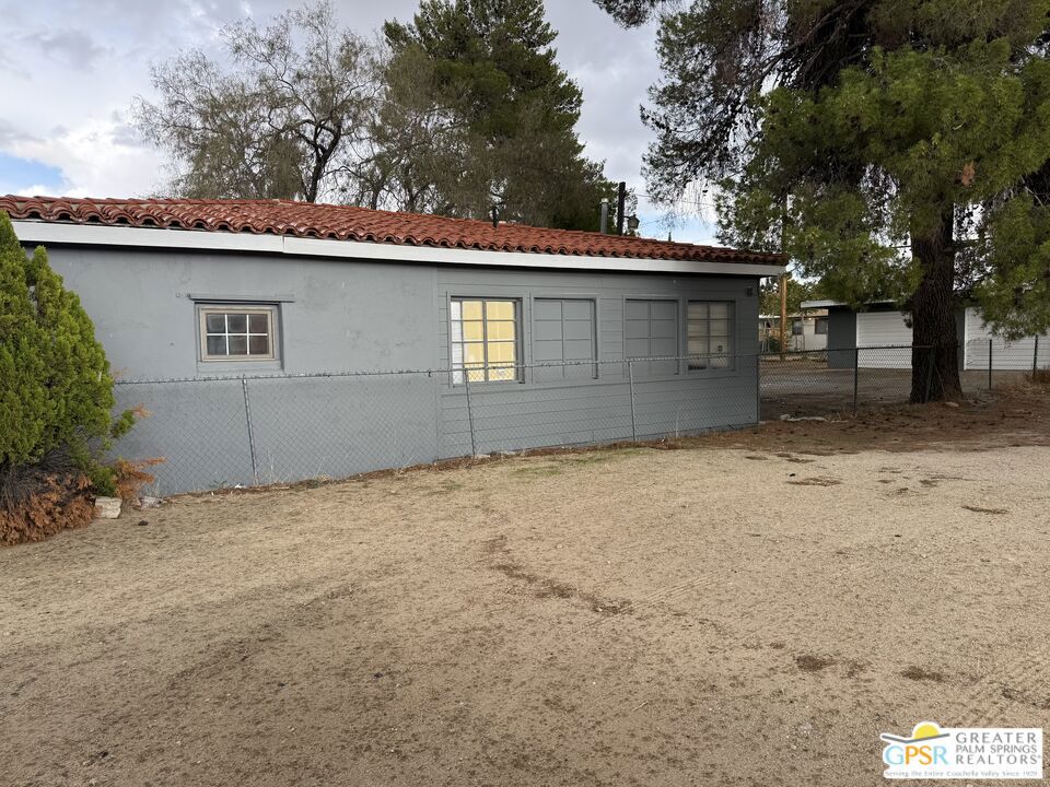 55595 29 Palms Highway Property Photo 5