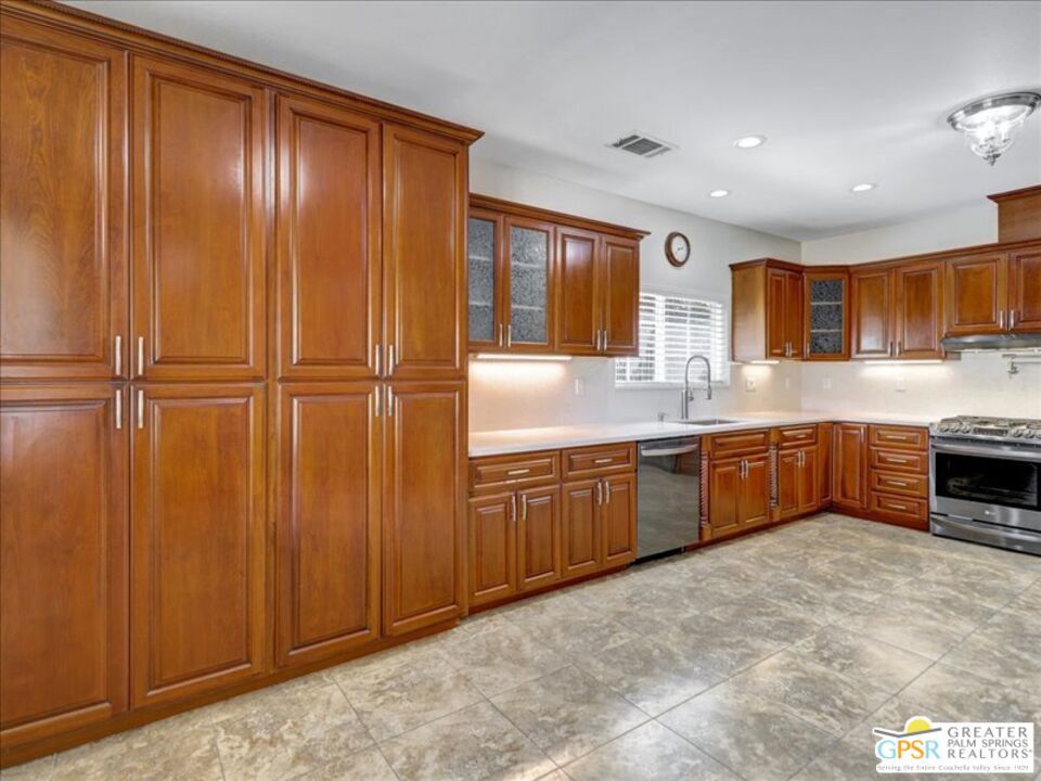 6333 Timothy Avenue Property Photo 10