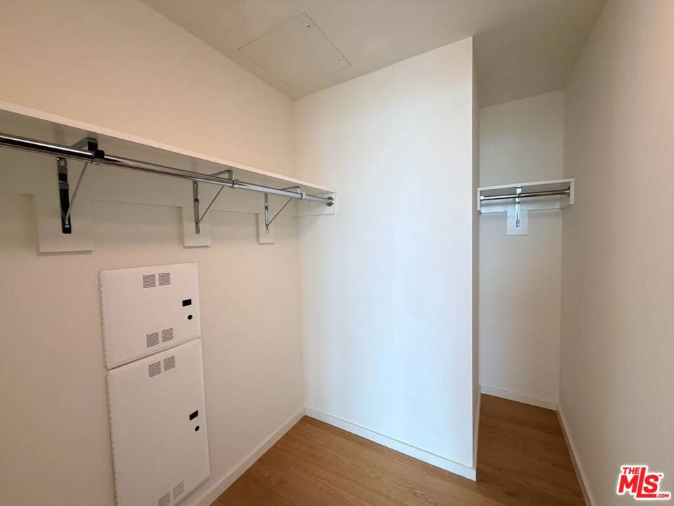 889 Francisco Street 1008 Property Photo 18