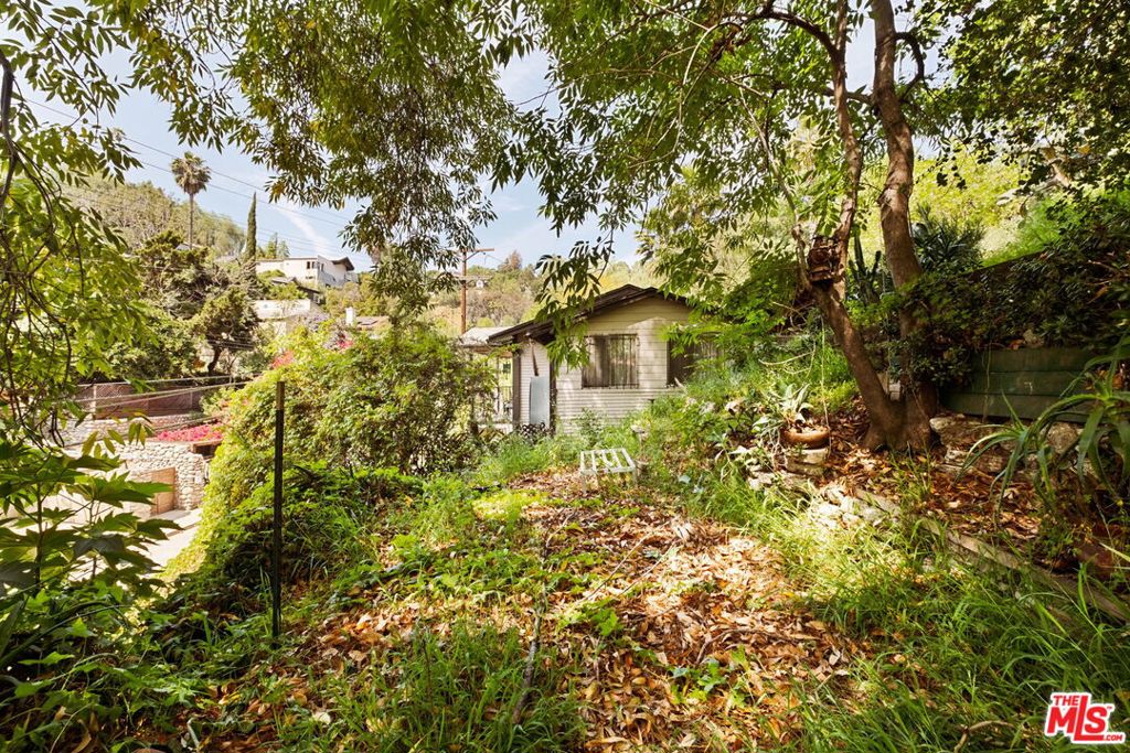 416 Museum Drive Property Photo 15