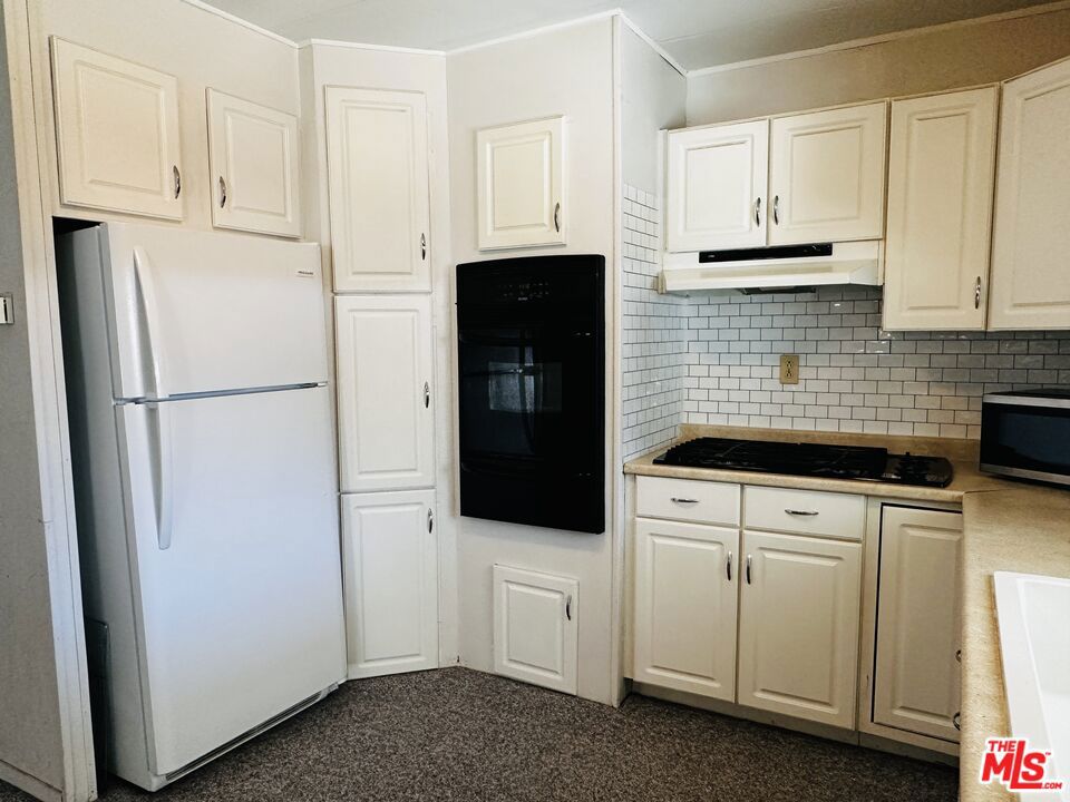 8 Calle Abajo Property Photo 7