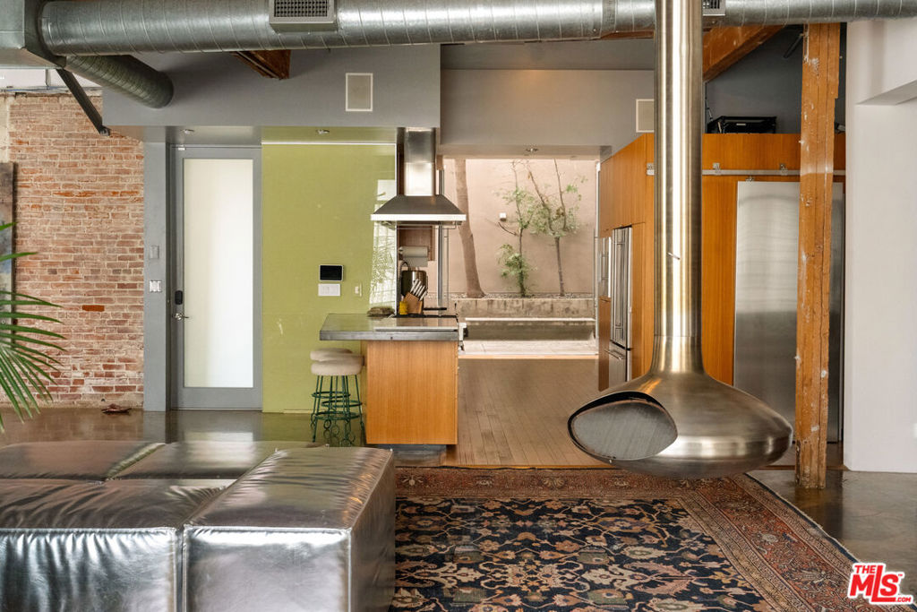 122 Mildred Avenue Property Photo 8