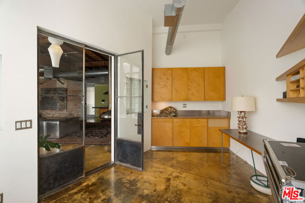 122 Mildred Avenue Property Photo 17