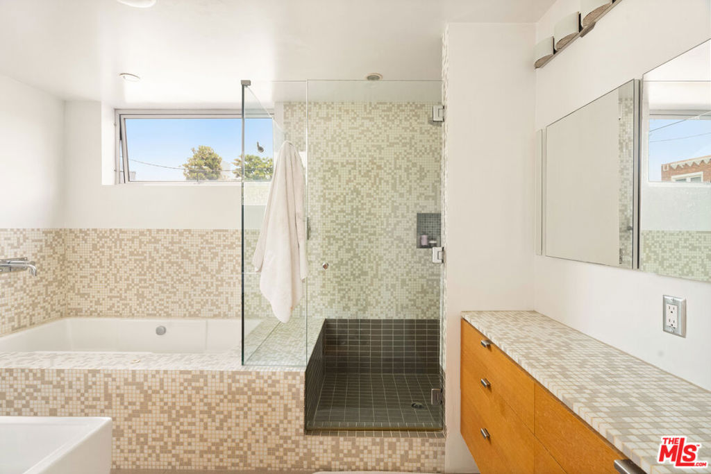 122 Mildred Avenue Property Photo 28