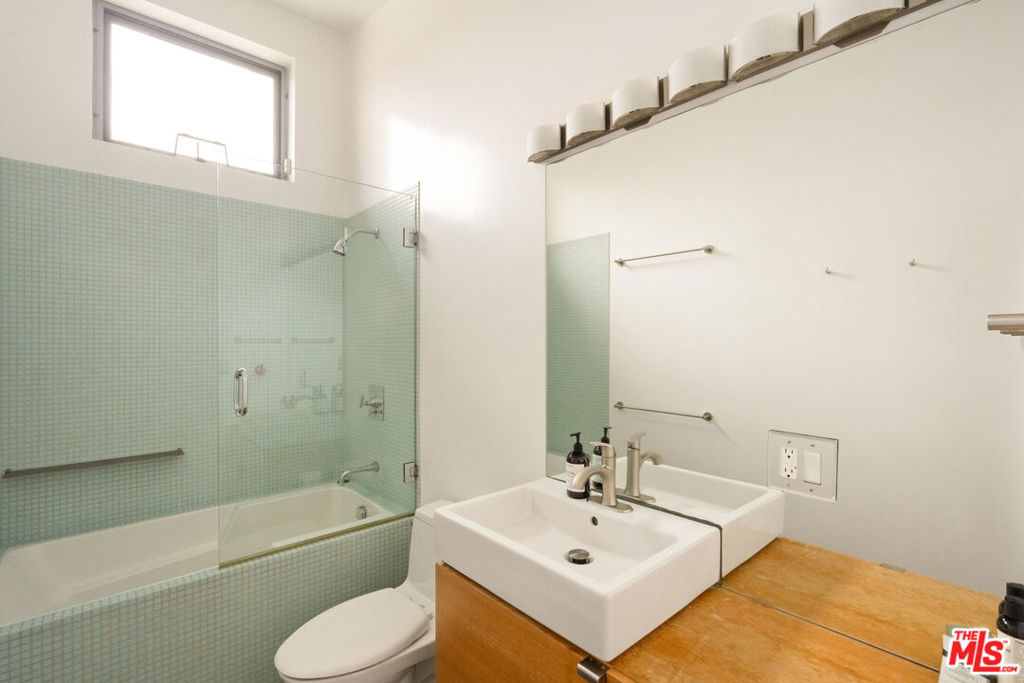 122 Mildred Avenue Property Photo 37