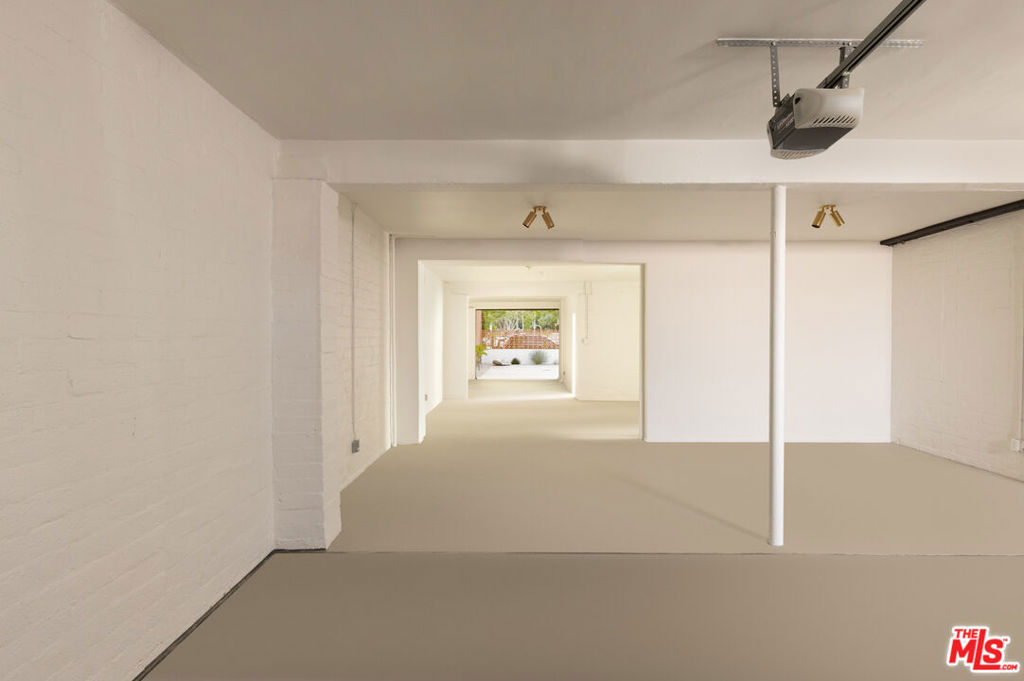 2218 Pico Boulevard Property Photo 7