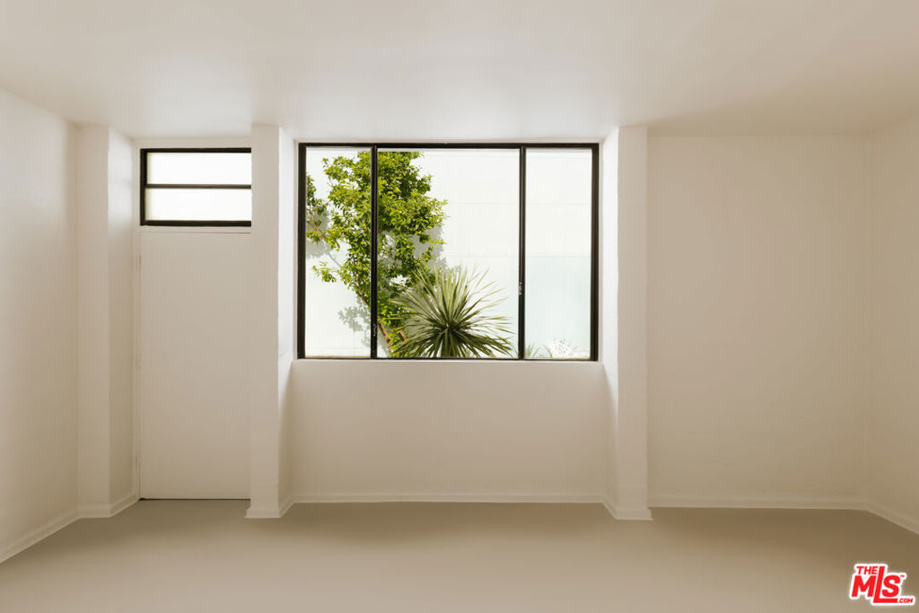 2218 Pico Boulevard Property Photo 8