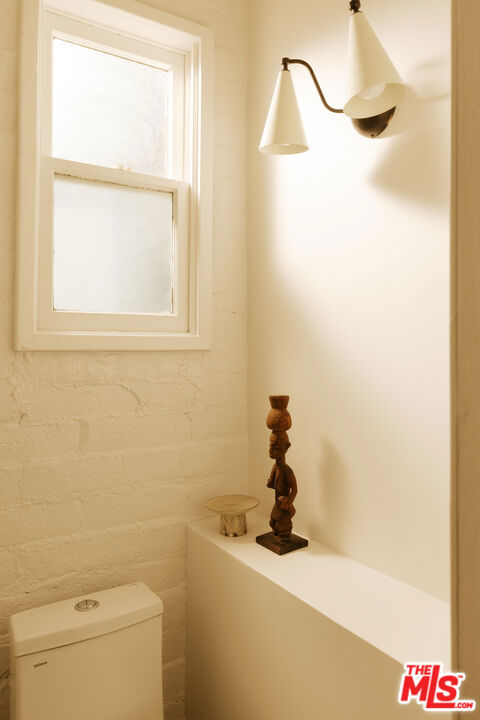 2218 Pico Boulevard Property Photo 10