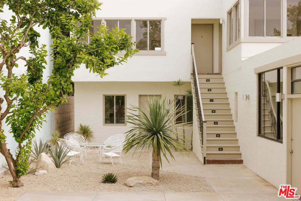 2218 Pico Boulevard Property Photo 17