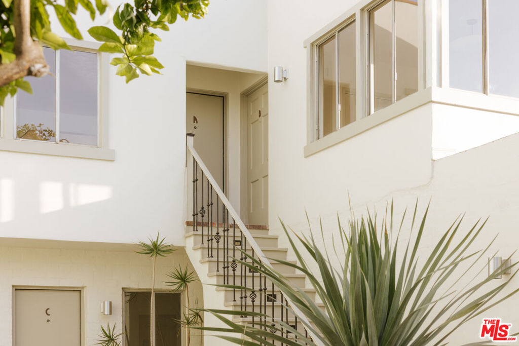 2218 Pico Boulevard Property Photo 24