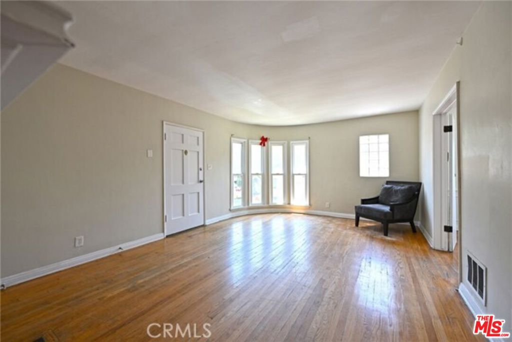 11061 Ohio Avenue 1 Property Photo 7
