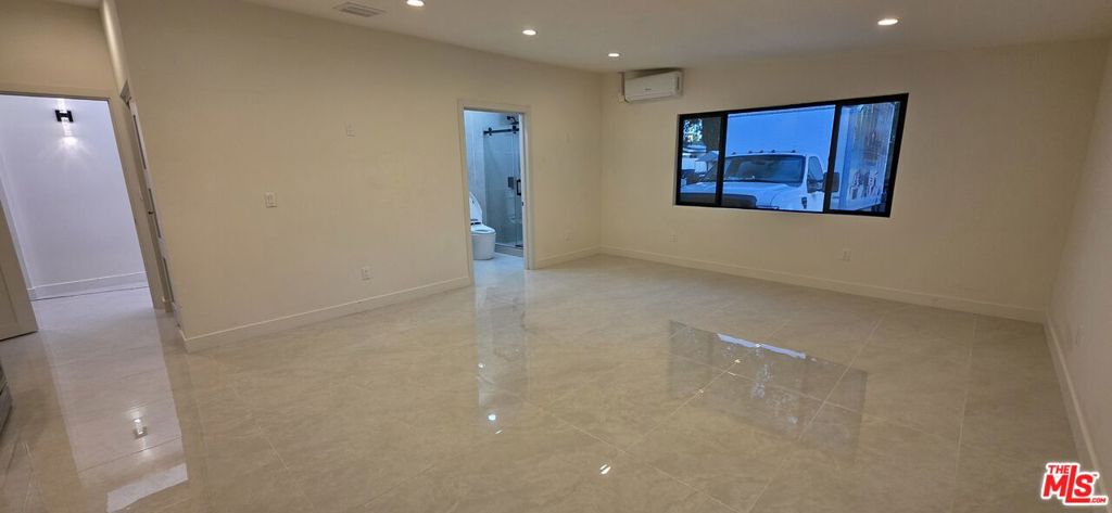 18745 Lull Street Property Photo 17