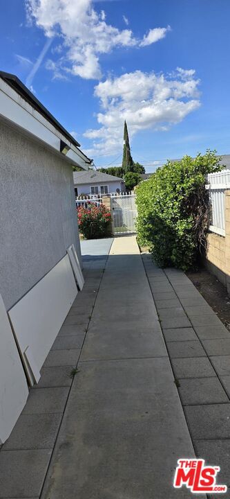 17550 Willard Property Photo 4