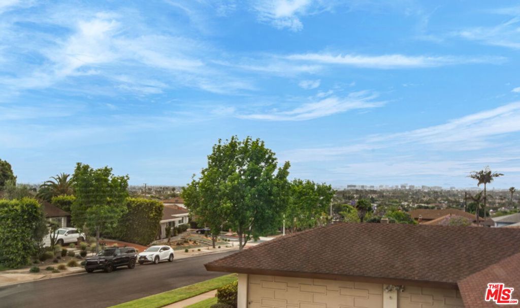 5625 S Sherbourne Drive Property Photo 28