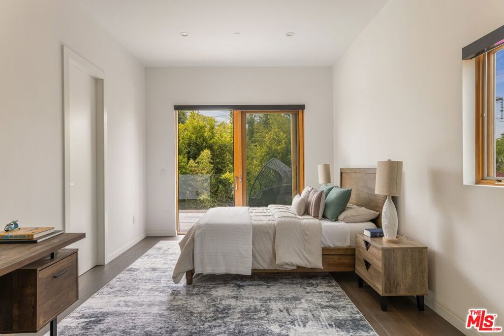 12443 W Sunset Boulevard Property Photo 19