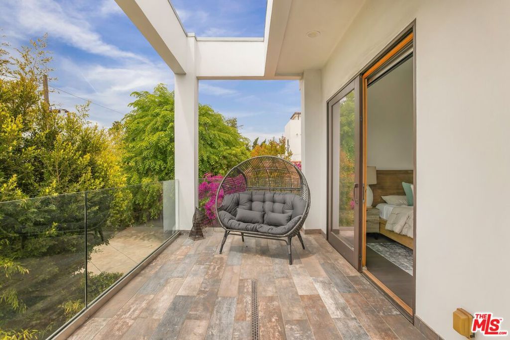 12443 W Sunset Boulevard Property Photo 20