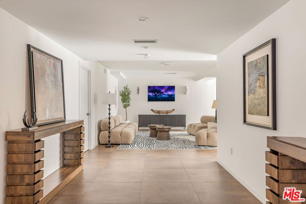 12443 W Sunset Boulevard Property Photo 24