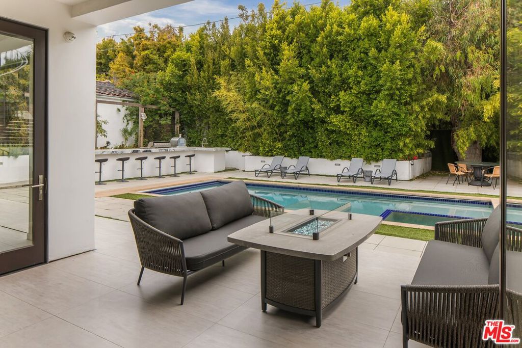 12443 W Sunset Boulevard Property Photo 31
