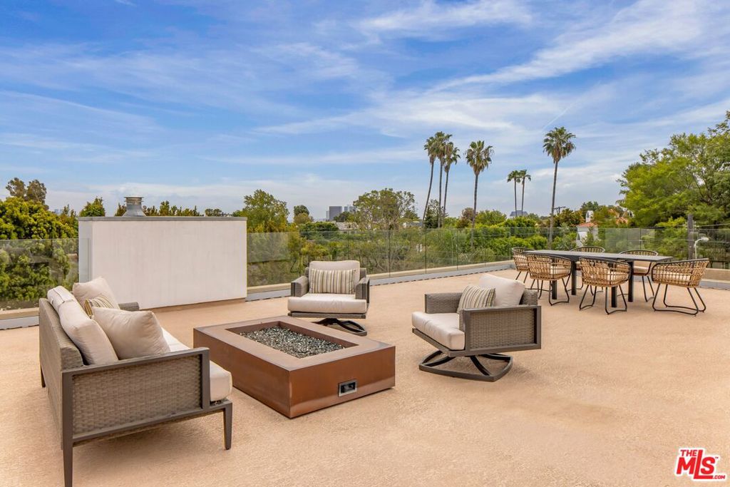 12443 W Sunset Boulevard Property Photo 33