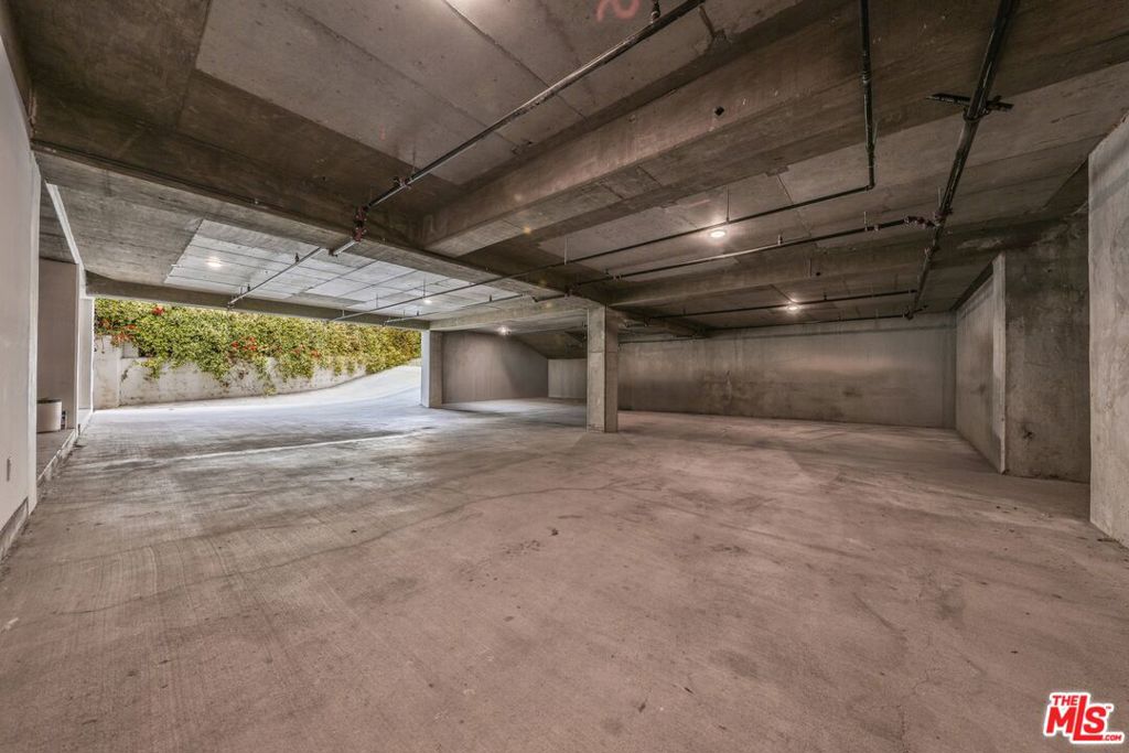 12443 W Sunset Boulevard Property Photo 39