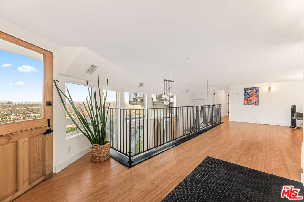 8425 Hillside Avenue Property Photo 41