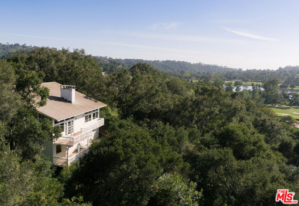 4002 Via Laguna Property Photo 1