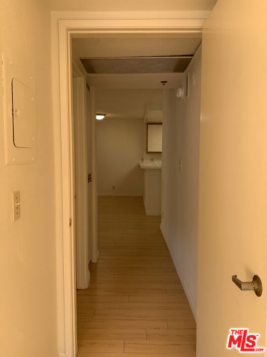 420 S Harvard Boulevard 101 Property Photo 16