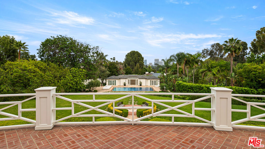 10250 W Sunset Boulevard Property Photo 19