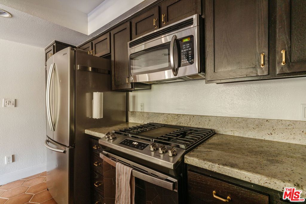 2700 Cahuenga Boulevard 4319 Property Photo 14