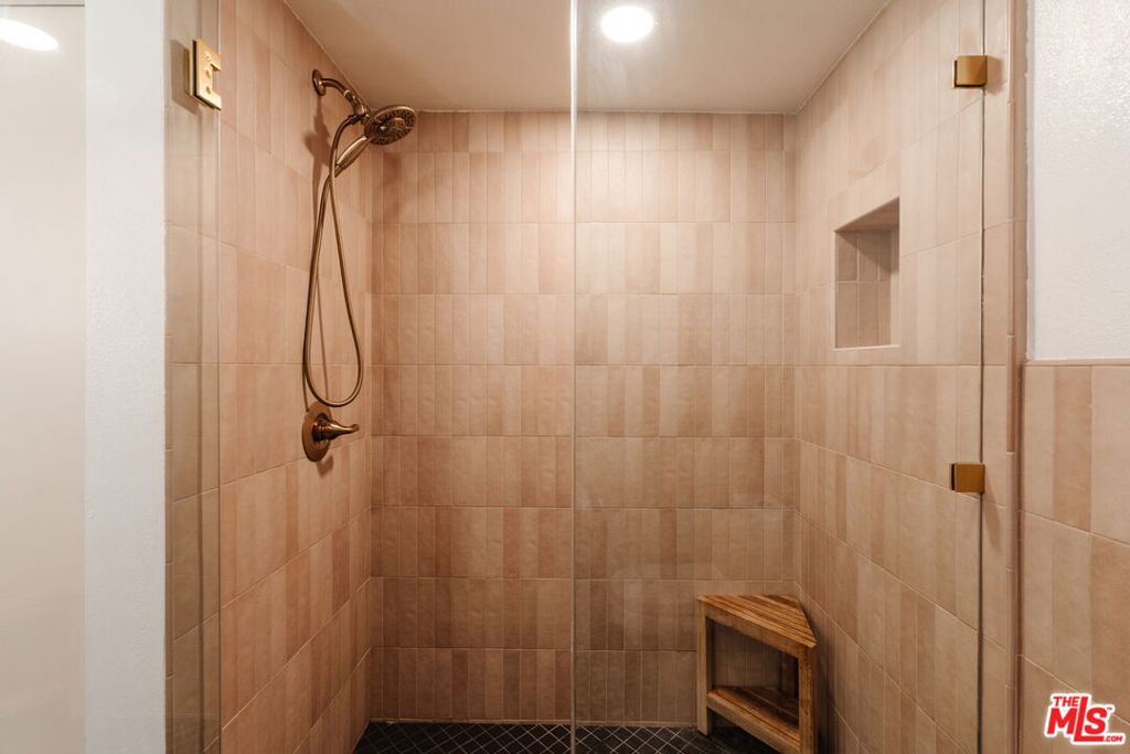 2700 Cahuenga Boulevard 4319 Property Photo 26