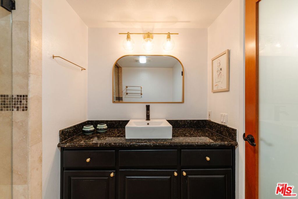 2700 Cahuenga Boulevard 4319 Property Photo 33