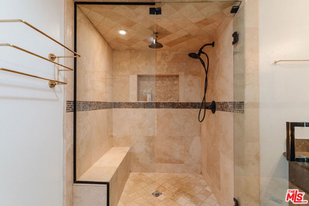 2700 Cahuenga Boulevard 4319 Property Photo 34